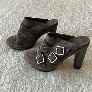 Juicy Couture wooden clogs brown size 8